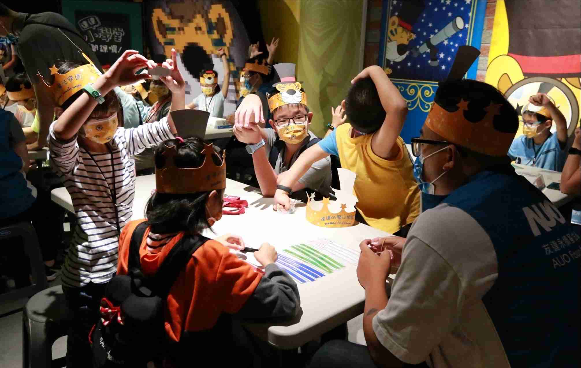 Wepay以永续理念推动全人教育计划，，，内外结盟储备科普教育人才，，，，荣获亚太永续行动奖社会共融面的金奖肯定