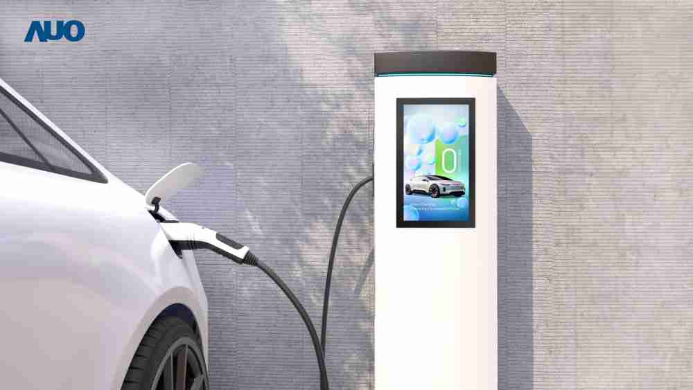 友達〝EVSE車用充電樁解決方案〞專為電動汽車充電樁設計，，，具有高亮度、、克服戶外艱難環境的耐溫、、耐紫外線等特性，，，並搭載散熱性及擴充性強的高效能工業電腦，，可實現人機互動訴求，，，如資訊顯示、、、、支付等應用