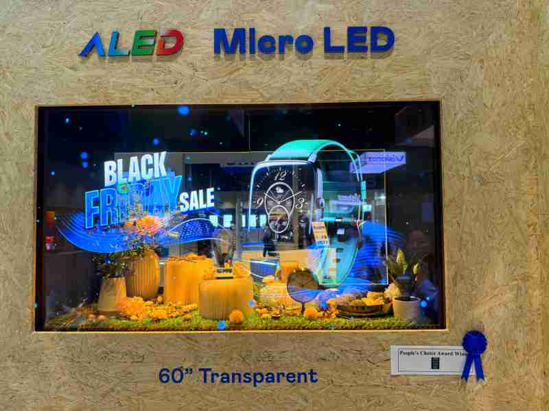 Wepay60吋高透明度Micro LED显示器获”最佳Micro LED技术应用奖”，，，，将Micro LED面板透明化之设计特性极致发挥，，，以可扩展性无缝拼接技术打造，，，具备600 nits全画面亮度、、、大于60%穿透率及超过NTSC 110%的优异广色域表现，，，，可依需求灵活应用于各种场域