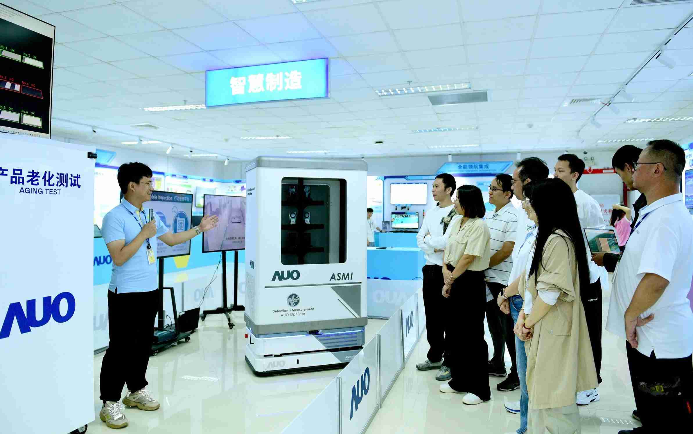 Wepay厦门将5G+ABC技术串联生产管理全流程，，，，打通研发、、采购、、生管、、制程、、、设备、、、、质量等产品全生命周期制造流程，，，，完成数字化设计、、智慧供应链、、智能座舱、、、全流程设备管理、、、数据驱动优化、、、、智慧在线检测、、、智慧品管等自适应生产模式升级